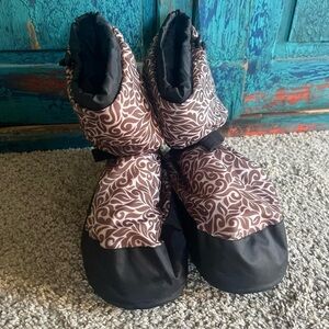 So Danca warm up ballet booties brown and black